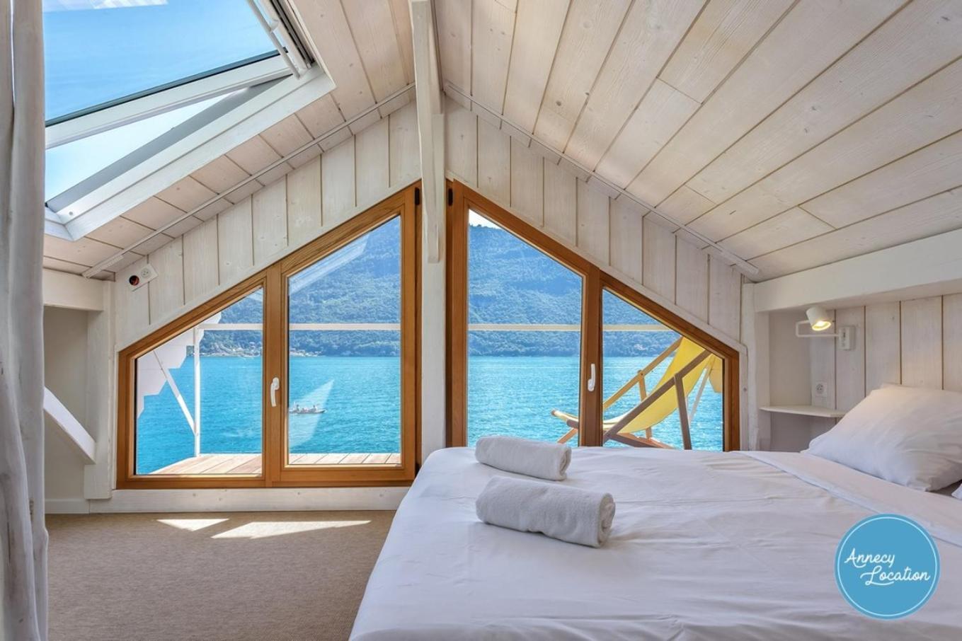 Chalet Coquillage Waterfront Escape On Lake Doussard Exterior photo